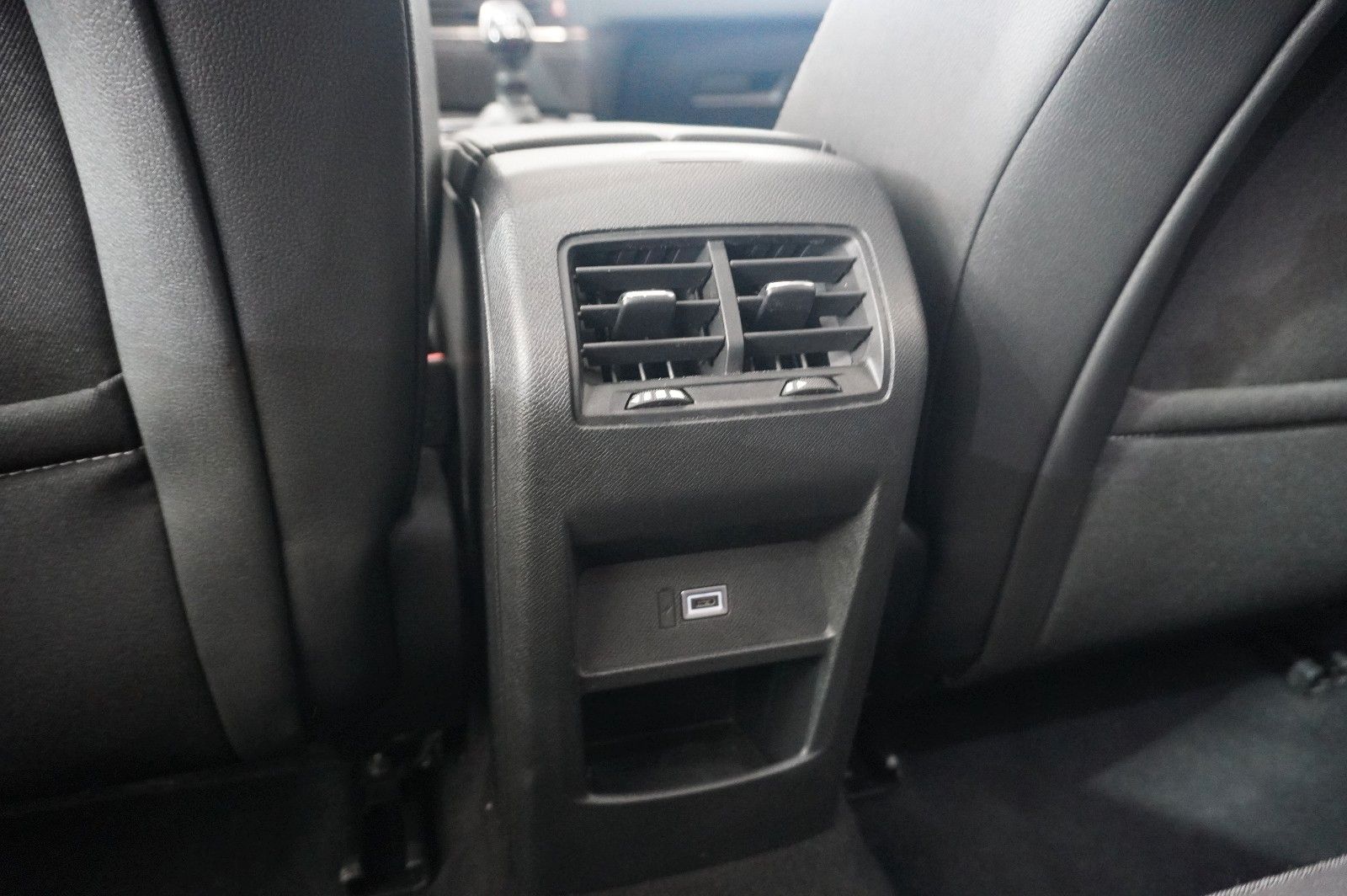Fahrzeugabbildung Opel Astra L ST 1.2T GS SPORT NAVI/LED/360°/PANO/HUD