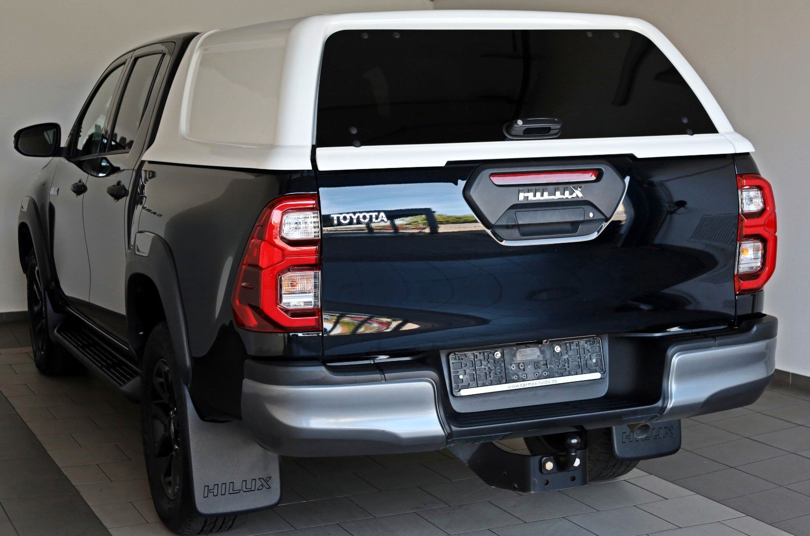Fahrzeugabbildung Toyota Hilux 2.8D-4D Invincible,Kamera,CarP,HardTop,AHK