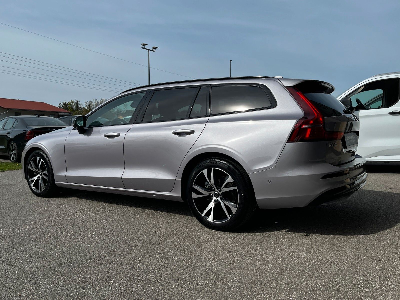 Volvo V60 B4 Plus Dark foto 19