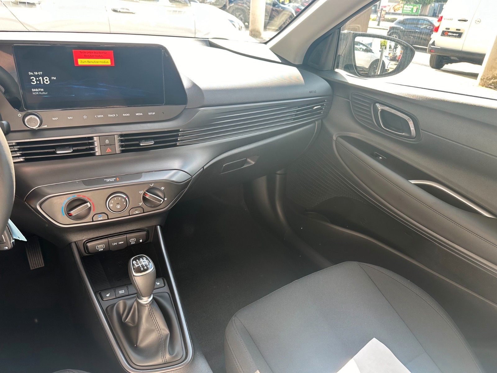 Fahrzeugabbildung Hyundai i20 Trend 1.0l 100PS Navi/SHZ!