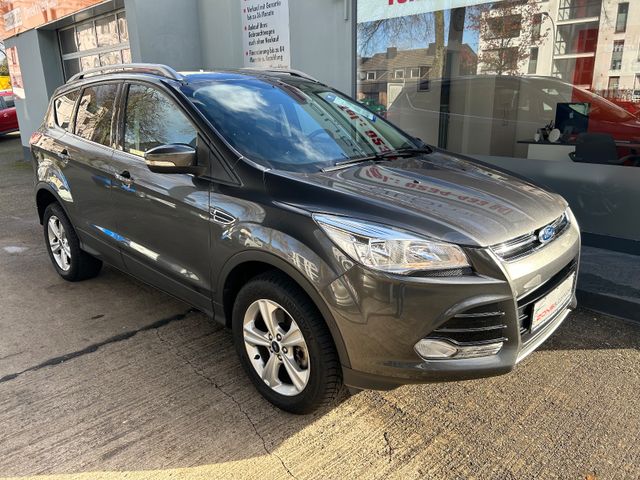 Fahrzeugabbildung Ford Kuga Titanium 1.5 Allrad Autom.+Navi+LM Allw.+BT