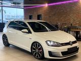 Volkswagen Golf VII GTI Performance*KAM.*SUBWOOFER*PERLMUTT - Volkswagen aus 2013: GTI