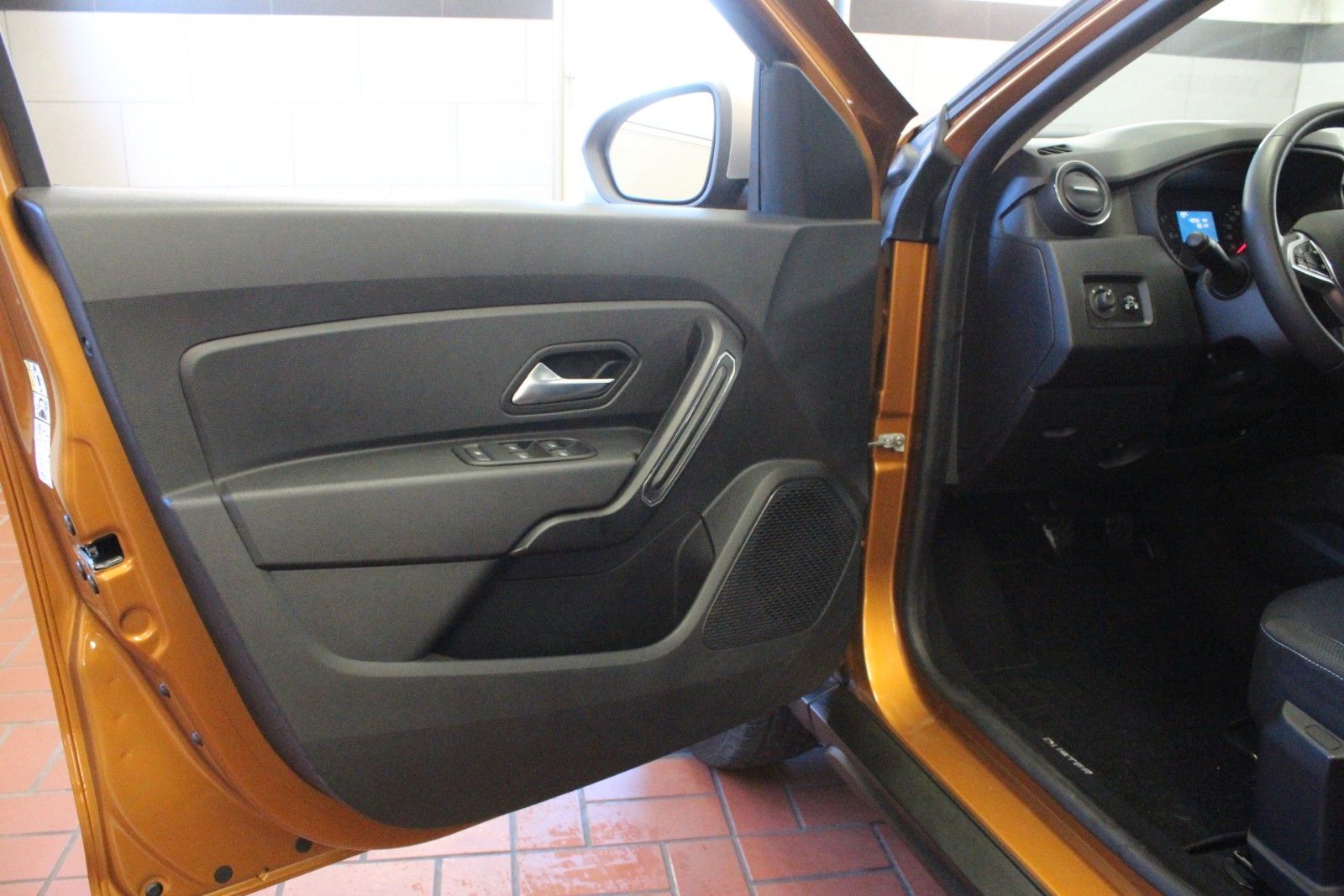 Fahrzeugabbildung Dacia Duster TCe 100 ECO-G LPG Comfort*Allwetter