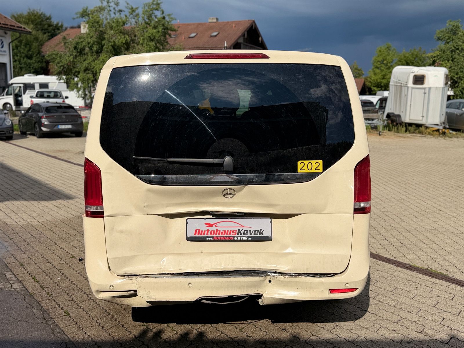 Fahrzeugabbildung Mercedes-Benz V 250 d 4MATIC extralang |360°|LED|TAXI