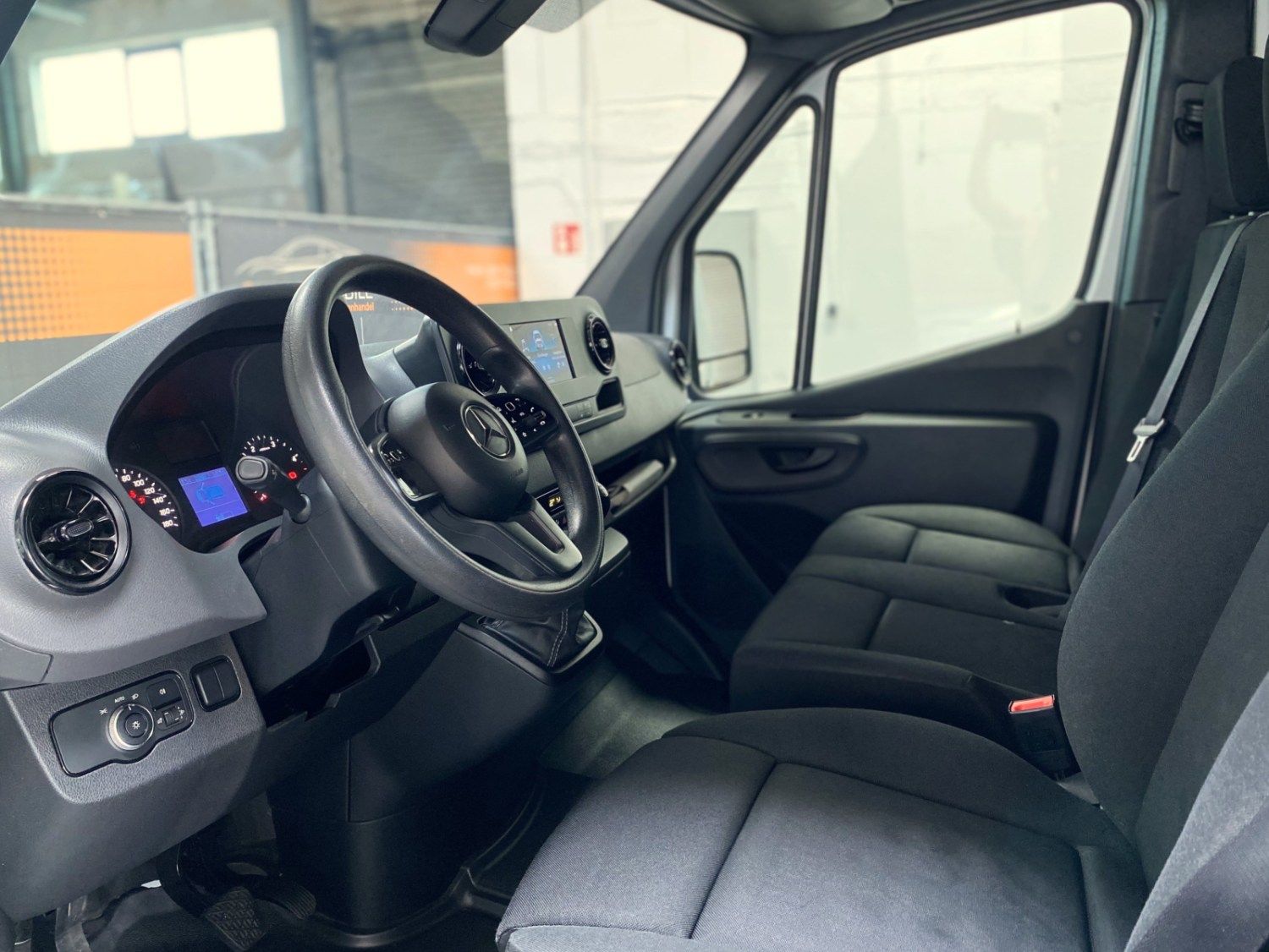 Fahrzeugabbildung Mercedes-Benz Sprinter 316 CDI RWD L3 lang #Bluetooth#Klima#12