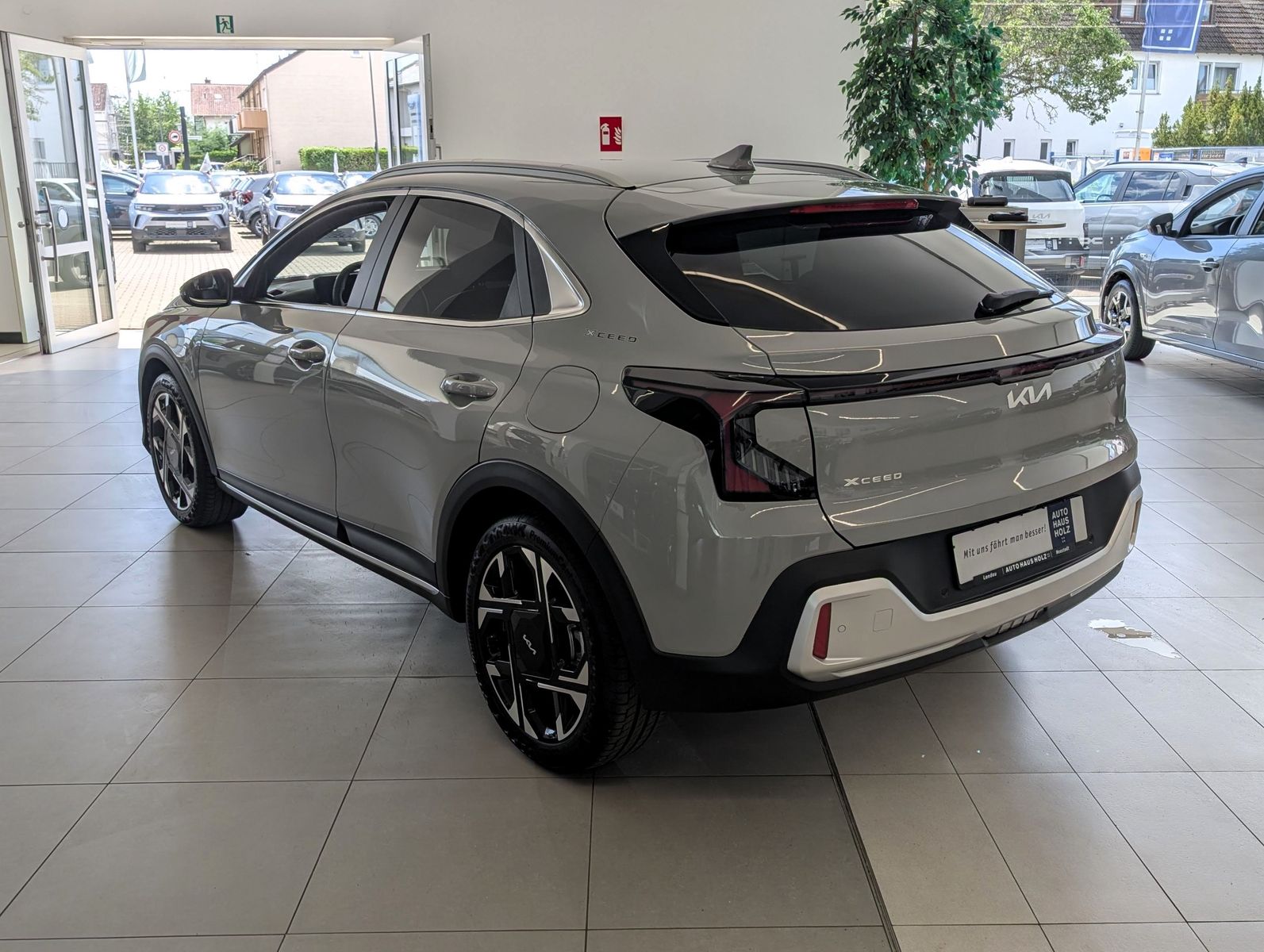 KIA XCeed 1.6 T-GDI 180 DCT Spirit Sitzpaket JBL – Bild 2