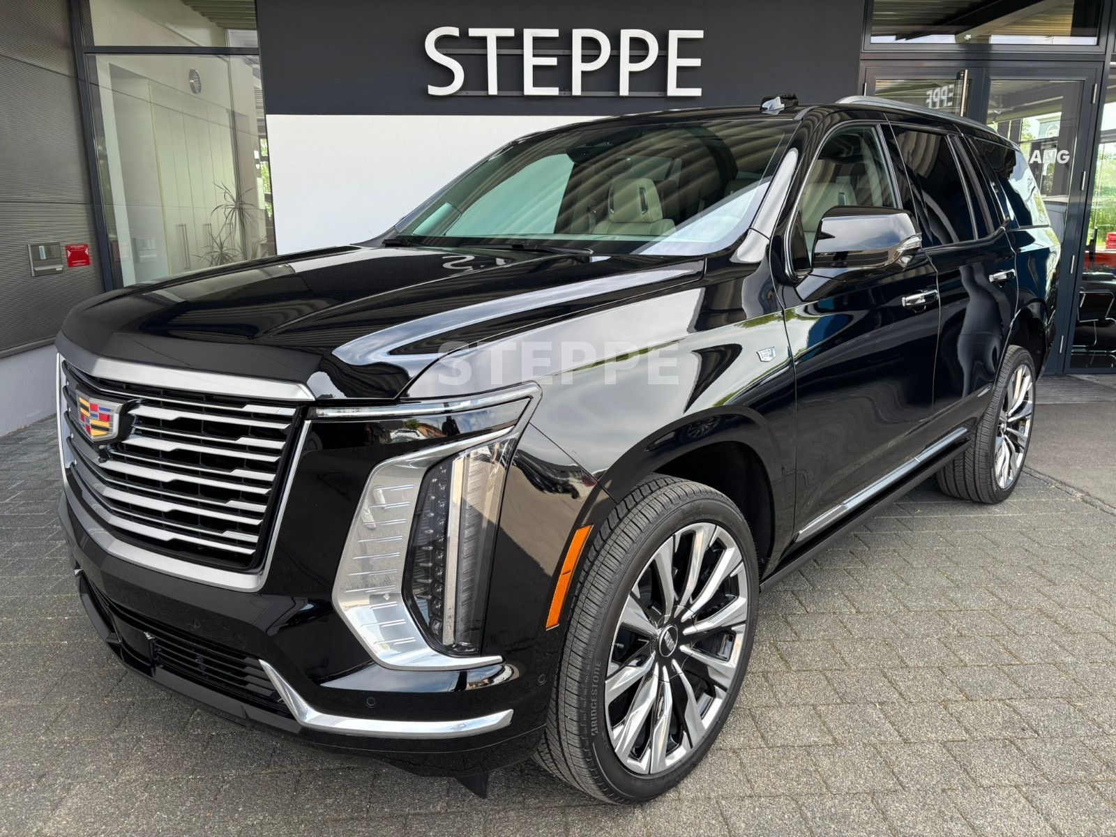 Cadillac Escalade FACELIFT MY26 6.2 V8 Platinum Luxury24"