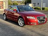 Audi A4 1.8T Cabrio S-line - Audi A4 aus 2007: Line