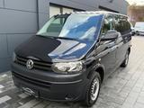 Volkswagen T5 2.0 TDI Kombi 9 Sitze Klima 1 Hand AHK - VW T5 Gebrauchtwagen in Bielefeld