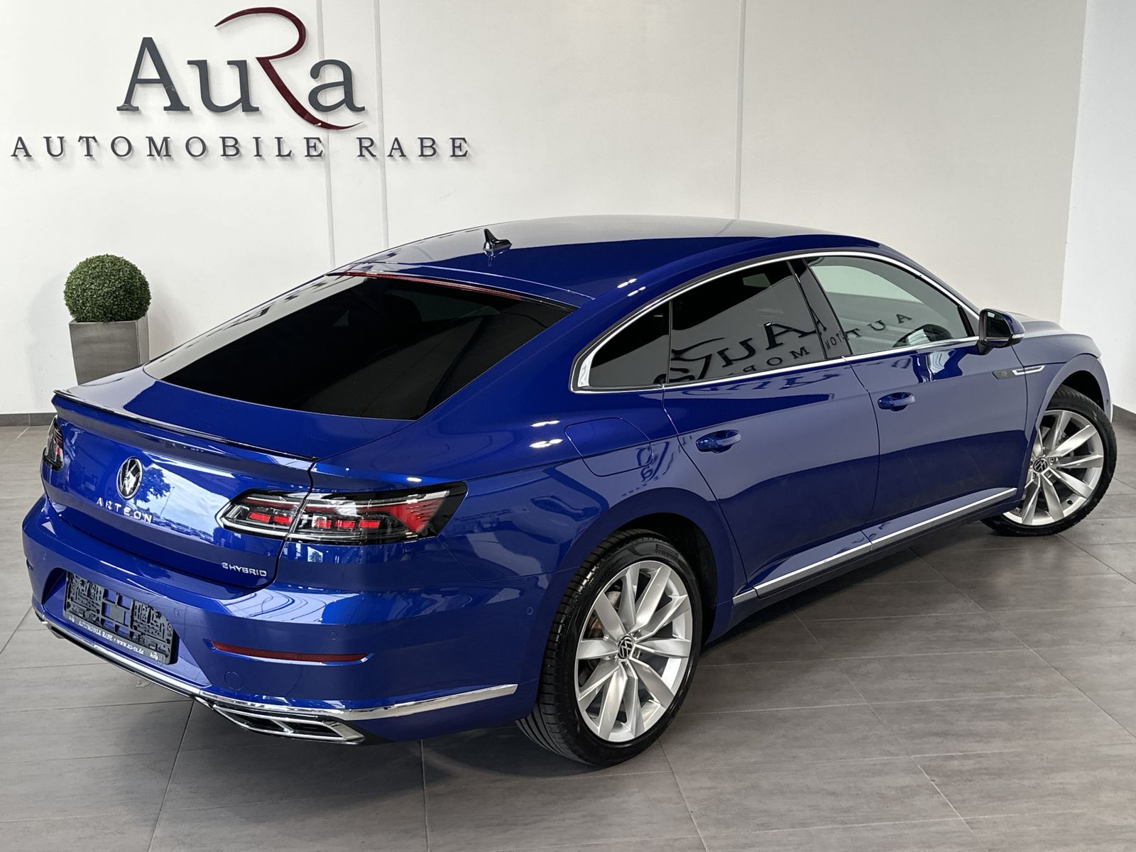 Fahrzeugabbildung Volkswagen Arteon 1.4 TSI eHybrid R-Line NAV+LED+AHK+360°