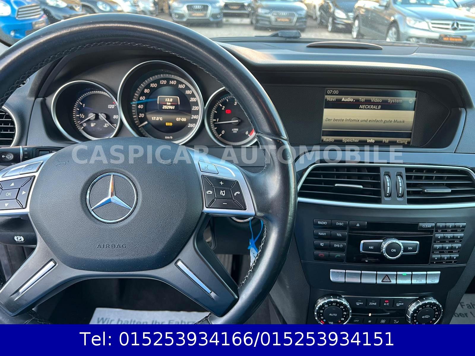 Mercedes-Benz C200 2015 — photo 16