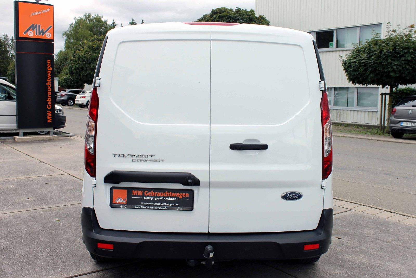 Fahrzeugabbildung Ford Transit Con. 220 L1 Kasten Trend ACC PDC KAM AHK
