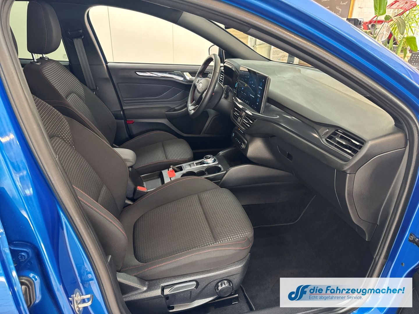 Fahrzeugabbildung Ford Focus Turnier ST-Line Sportpaket Navi Memory Sit