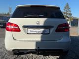 Mercedes-Benz B 180 Edition 1/AHK/R.KAMERA/TEMPO/SHZ/TEL/BT/ - : Leder, Kleinwagen