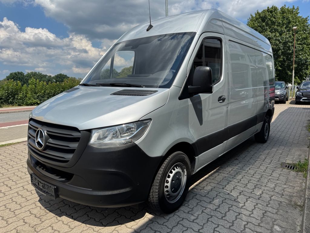 Image of Mercedes-Benz Sprinter