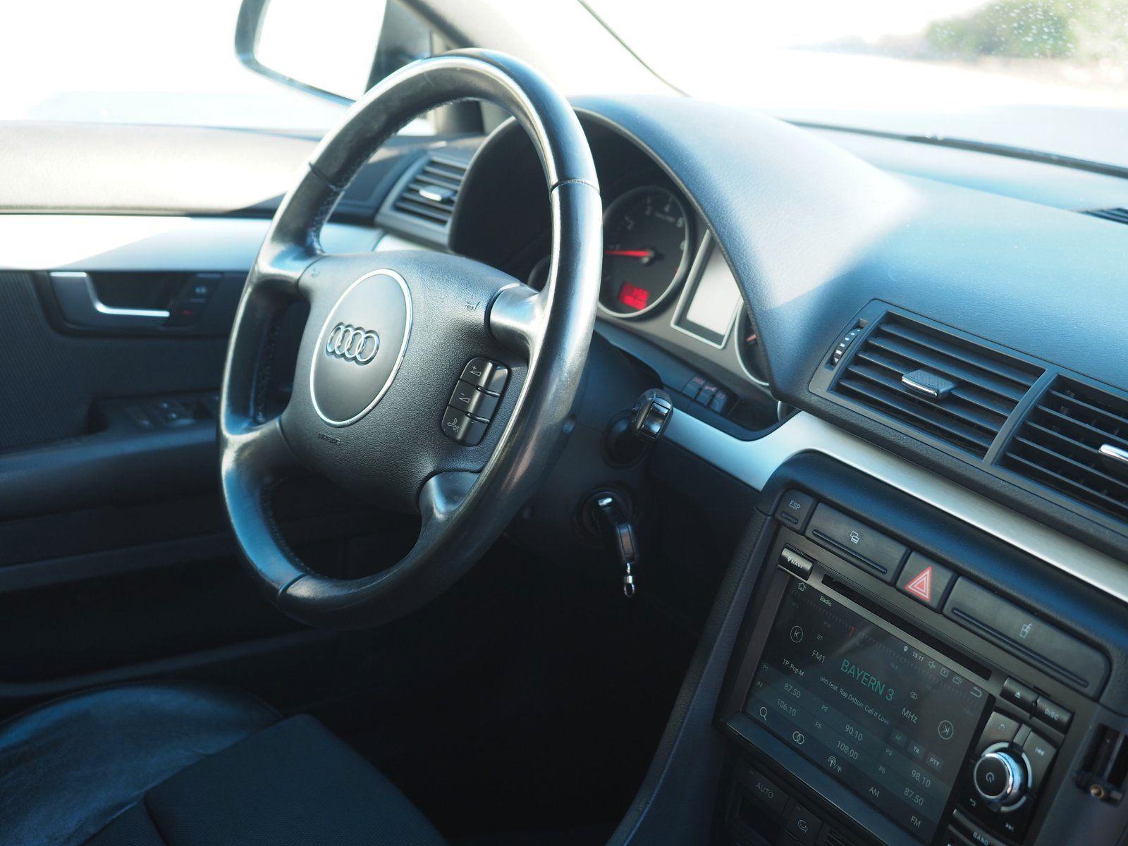 Audi Quattro 2004 — interior