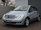 Mercedes-Benz B 170  AUTOMATIK NAVI SITZHEIZUNG HU+KD neu - Mercedes-Benz B 170 mit Benzin-Antrieb: Navigationssystem