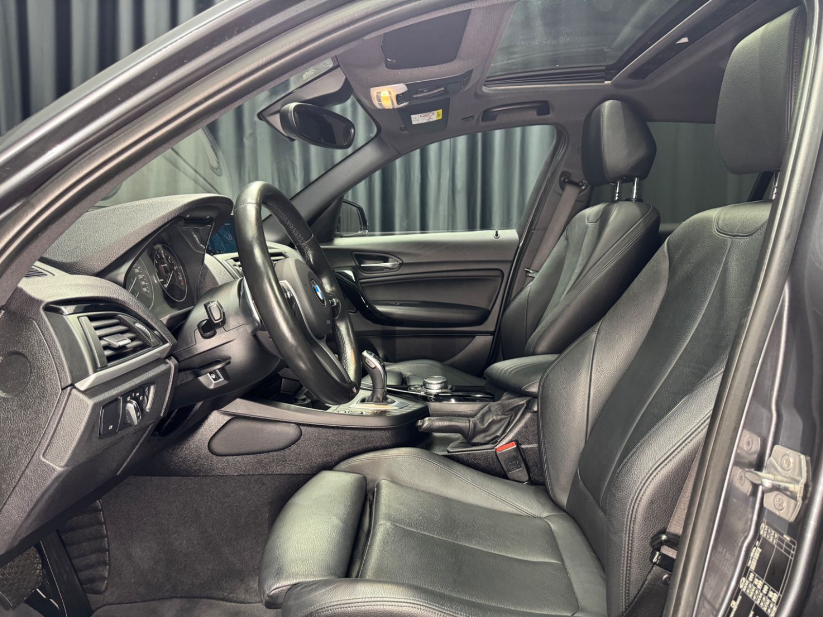 Fahrzeugabbildung BMW M140i xDrive|LEDER|NAVI|SCHIEBEDACH|AUTOMATIK|