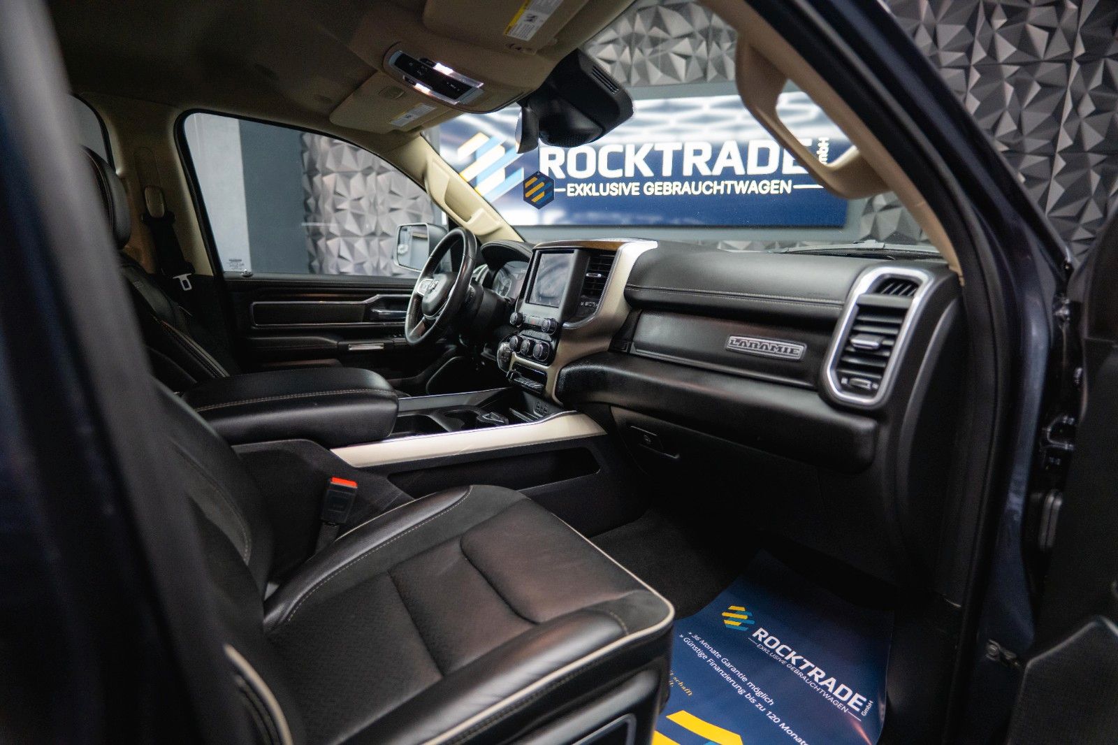 Fahrzeugabbildung Dodge RAM 5.7 V8 HEMI 4x4 NIGHT-Paket LARAMIE 22 Zoll