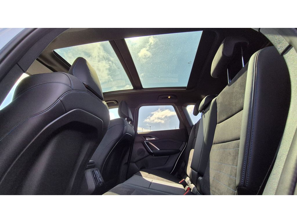 BMW X1 sDrive 18i M-Sport AHK PANO KAM LED NAVI SHZG foto 15