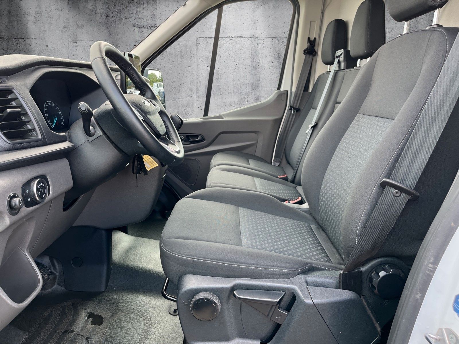 Fahrzeugabbildung Ford Transit Kasten 350 L3 Trend