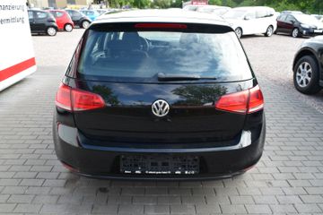Volkswagen Golf - 6