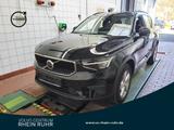 Volvo XC 40 T2 ESSENTIAL WINTERPAK+MET+NAVI+LM17+LED+ - Volvo XC40 Essential mit Benzin-Antrieb