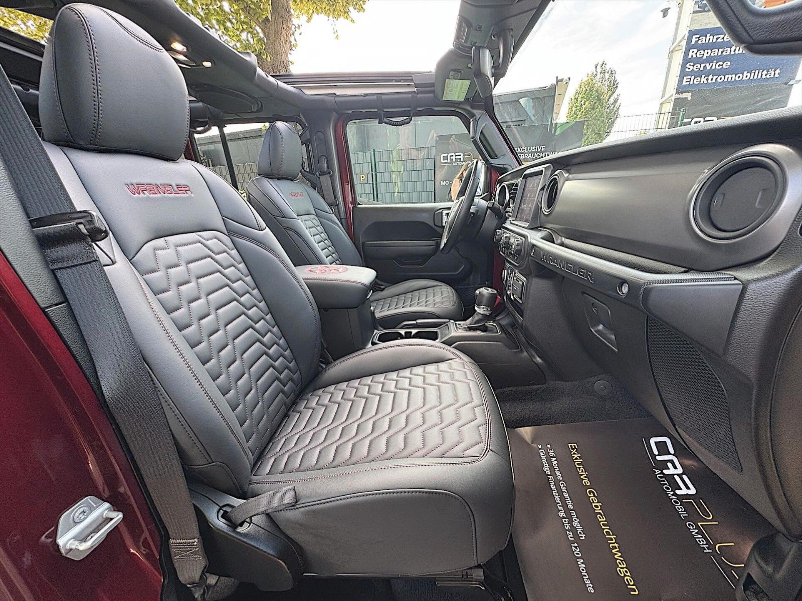 Fahrzeugabbildung Jeep Wrangler 2.0 T Unlimited SPORT S OFFROAD 4x4 19%
