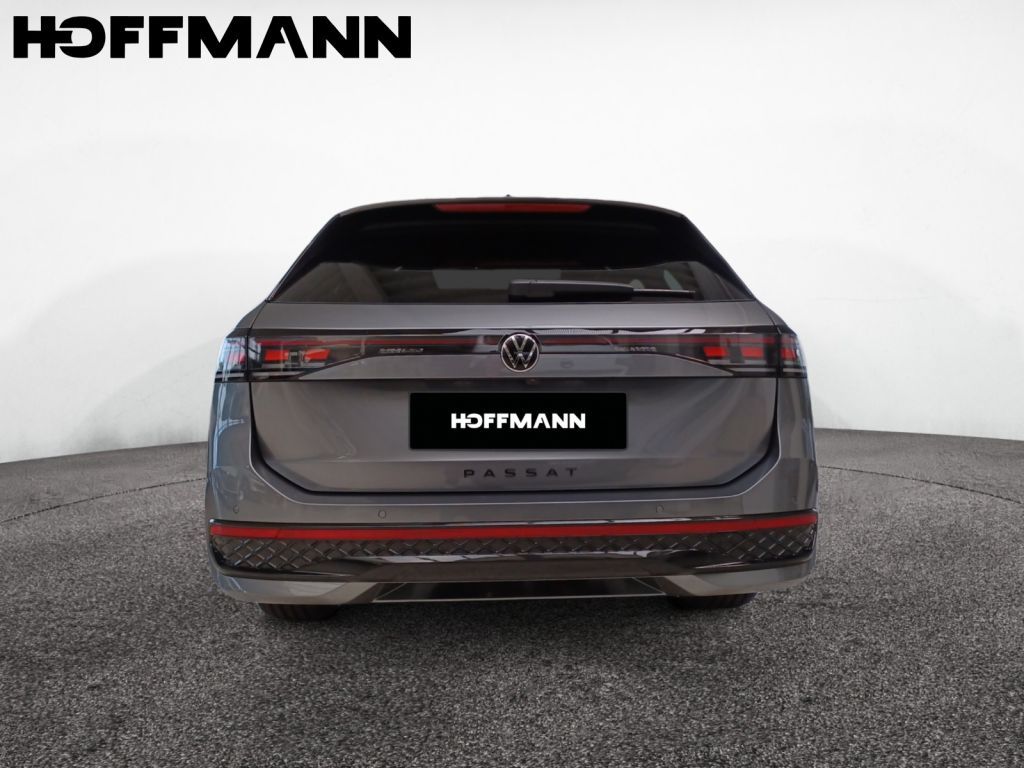 Fahrzeugabbildung Volkswagen Passat Variant R-Line Signature 5 Jahre Garantie
