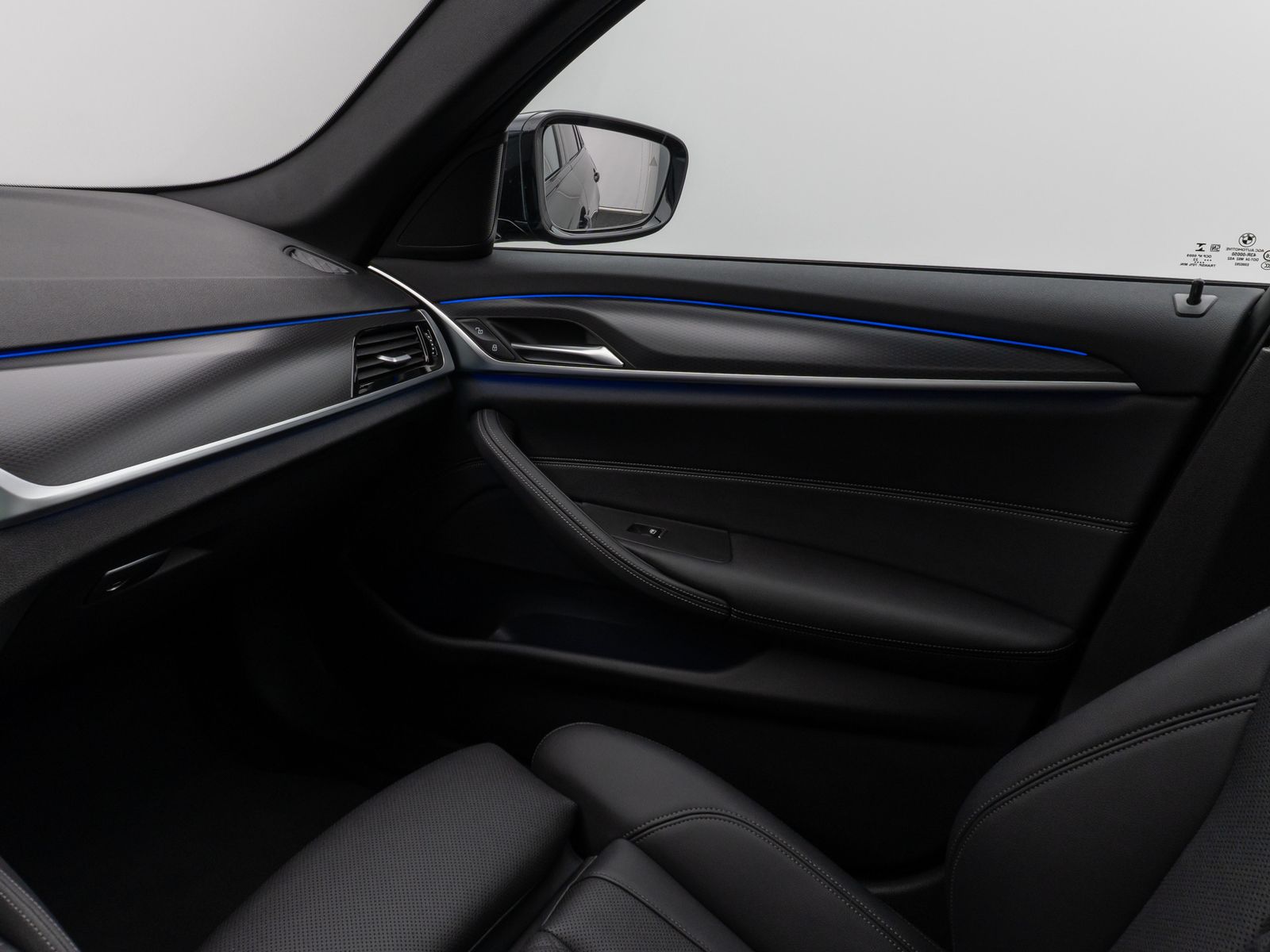 Fahrzeugabbildung BMW 530d M Sport Panorama Kamera Laser HUD DAB HiFi
