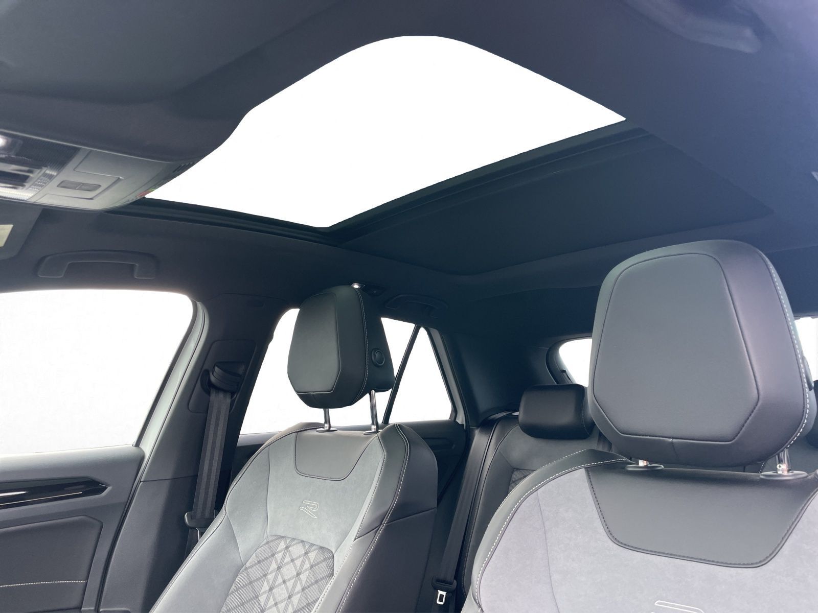 Volkswagen T-Roc - Bild 13