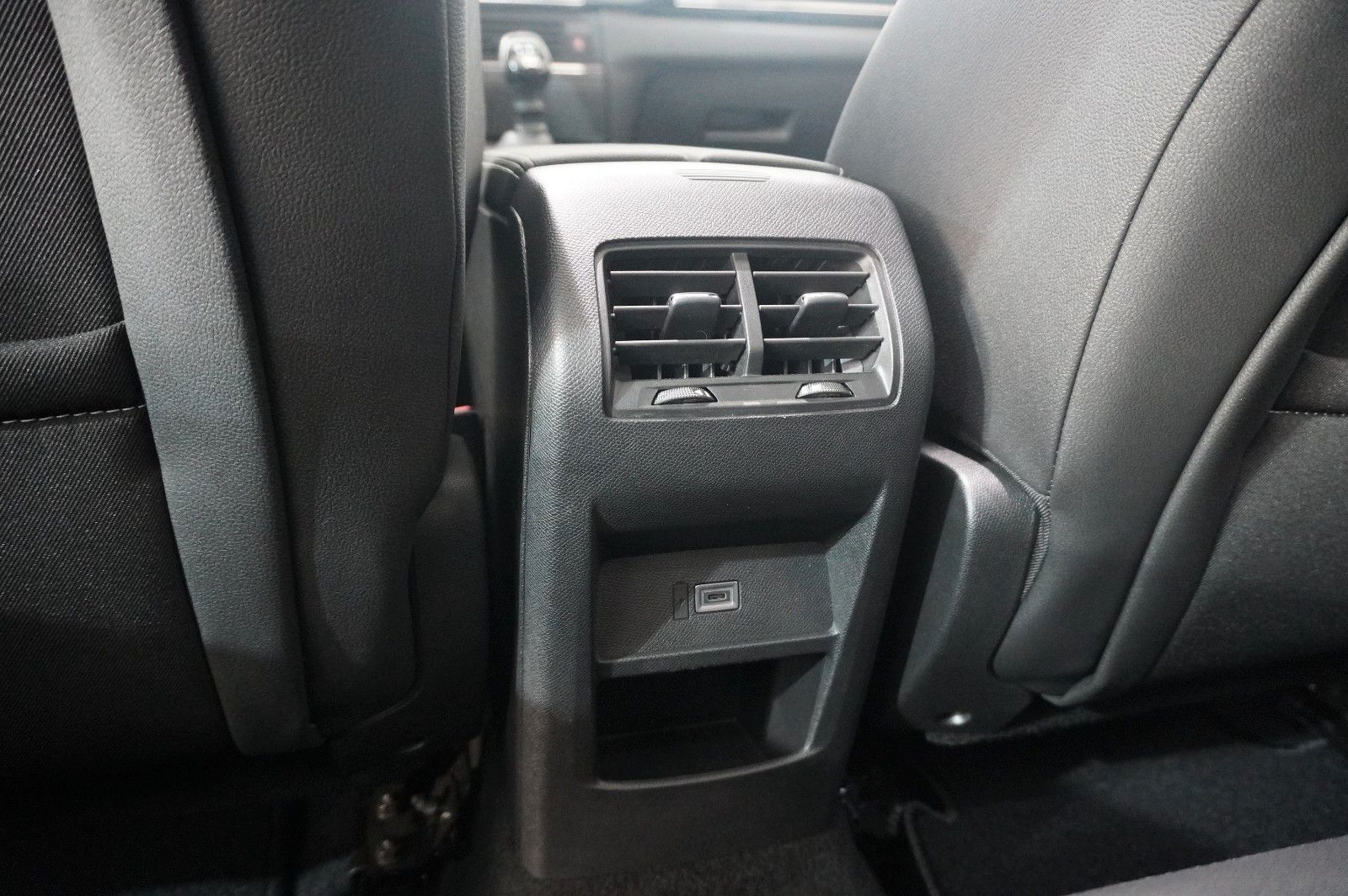 Fahrzeugabbildung Opel Astra L Lim. 1.2T GS SPORT NAVI/LED/360°/HUD/DAB