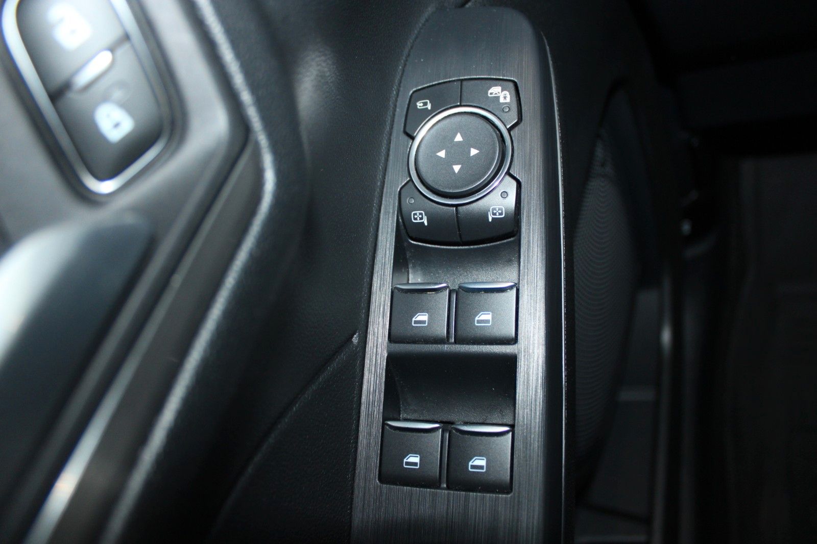 Fahrzeugabbildung Ford Kuga PHEV Titanium X AHK LED HUD 2xCam WinterP.