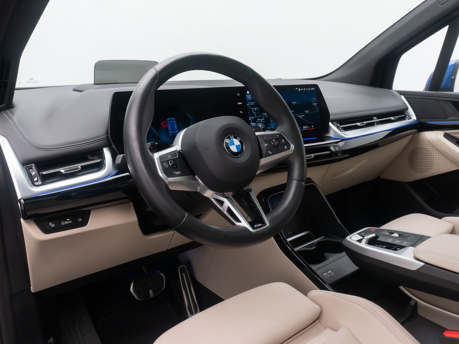 Fahrzeugabbildung BMW 220i Active Tourer M Sport 360° HUD DAB Panorama