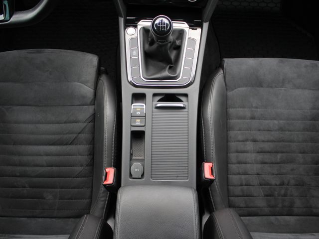 Passat Variant 2.0 TDI R-Line ACC*Kamera*LED*el.