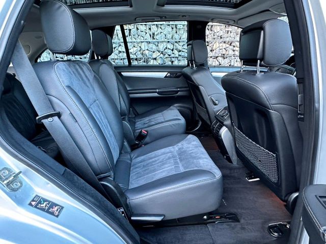 Mercedes-Benz R 320 – Bild 8