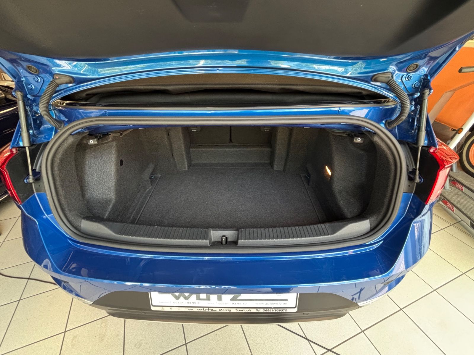 Fahrzeugabbildung Volkswagen T-Roc Cabriolet Style