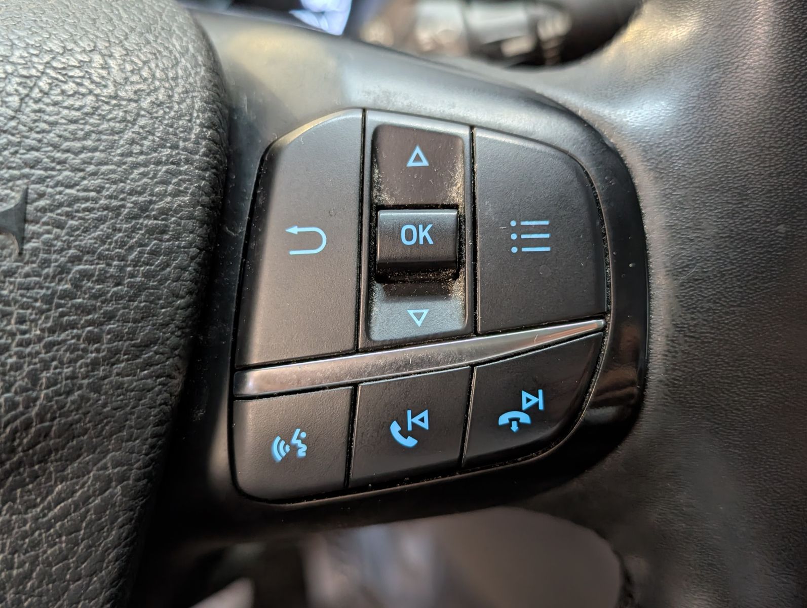 Fahrzeugabbildung Ford Transit Custom 280 L1 Trend Regal LED KAMERA ACC