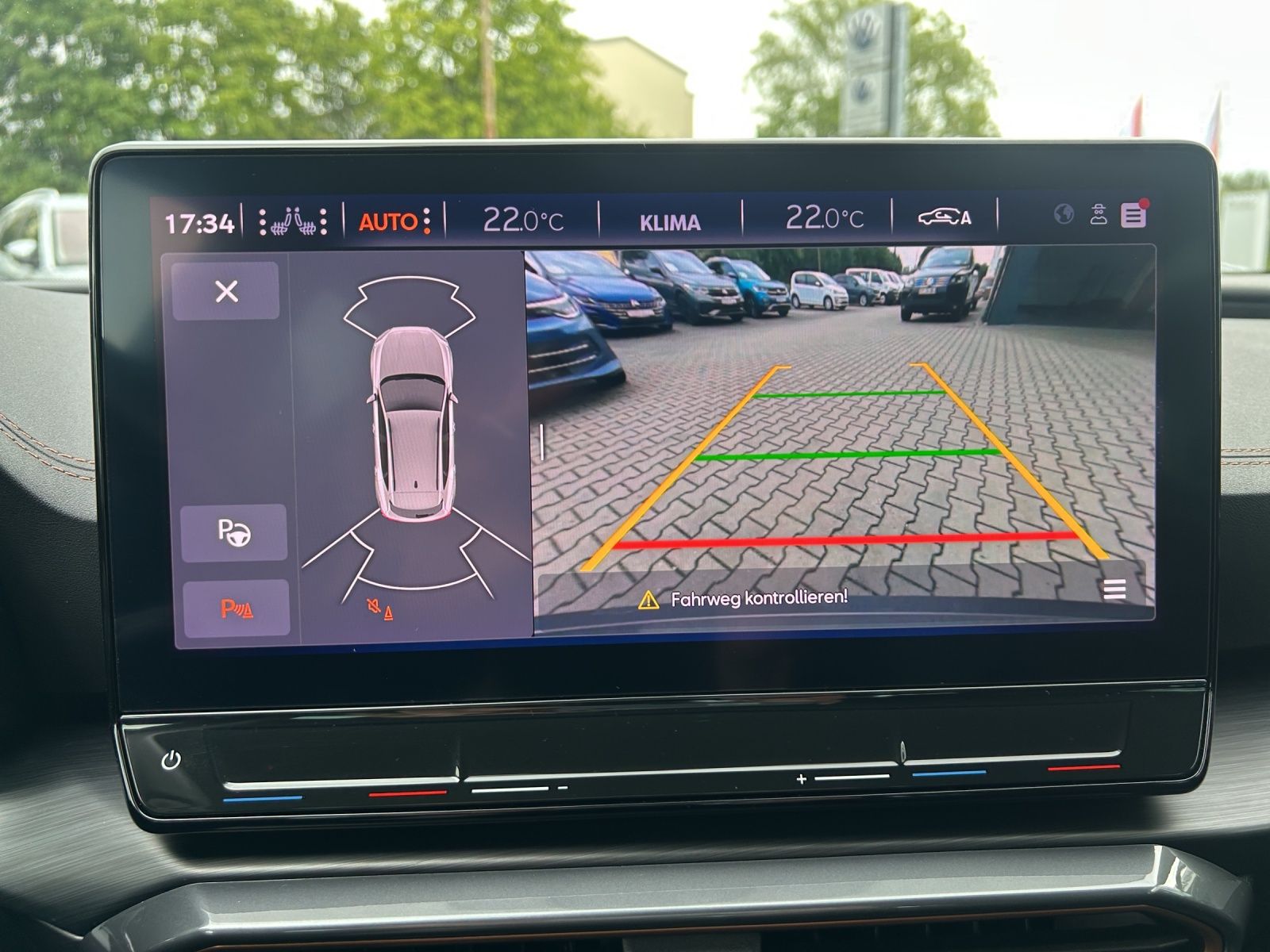 Fahrzeugabbildung CUPRA Formentor DSG LED Navi ACC AHK PANO RFK Virtual