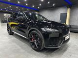 Jaguar F-Pace SVR AWD /CARBON /PANORAMA/ HUD/360°KAMERA - Jaguar F-Pace: Svr