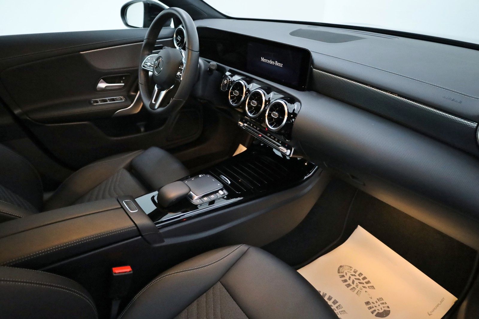 Fahrzeugabbildung Mercedes-Benz CLA 250 e SB,Progressive,Navi,LED,CarPlay,Kamera