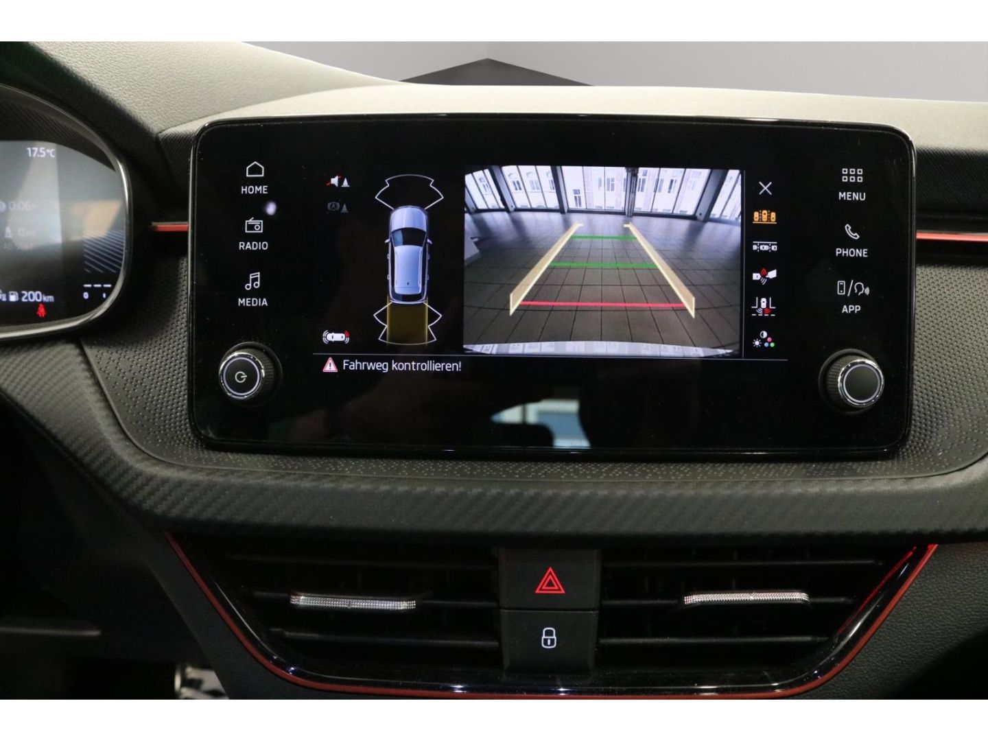 Fahrzeugabbildung SKODA Kamiq Monte Carlo Automatik Panoramadach