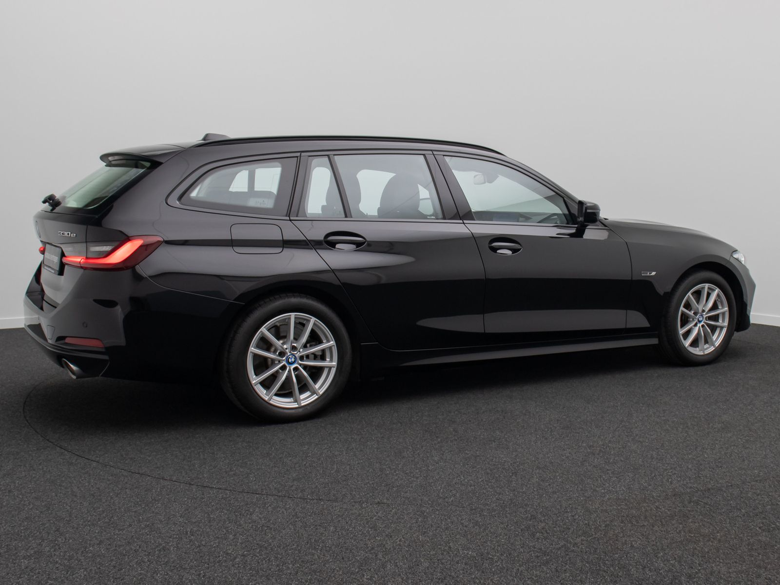 Fahrzeugabbildung BMW 330e DAB Widscreen Geschwindigkeitsreg Sport PDC