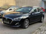 Hyundai i30 cw 1.6 CRDi Trend *Navi/CarPlay/Kamera/AHK* - Hyundai i30: Cw Crdi