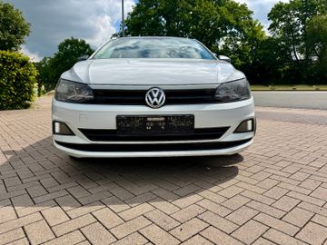 Volkswagen Polo - 2