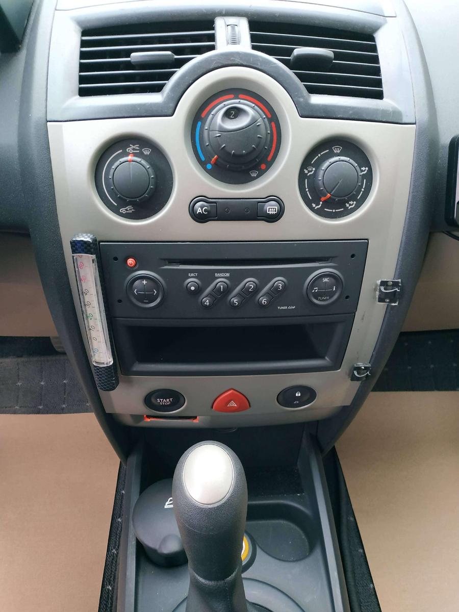 Renault Megane 2004 — photo 13