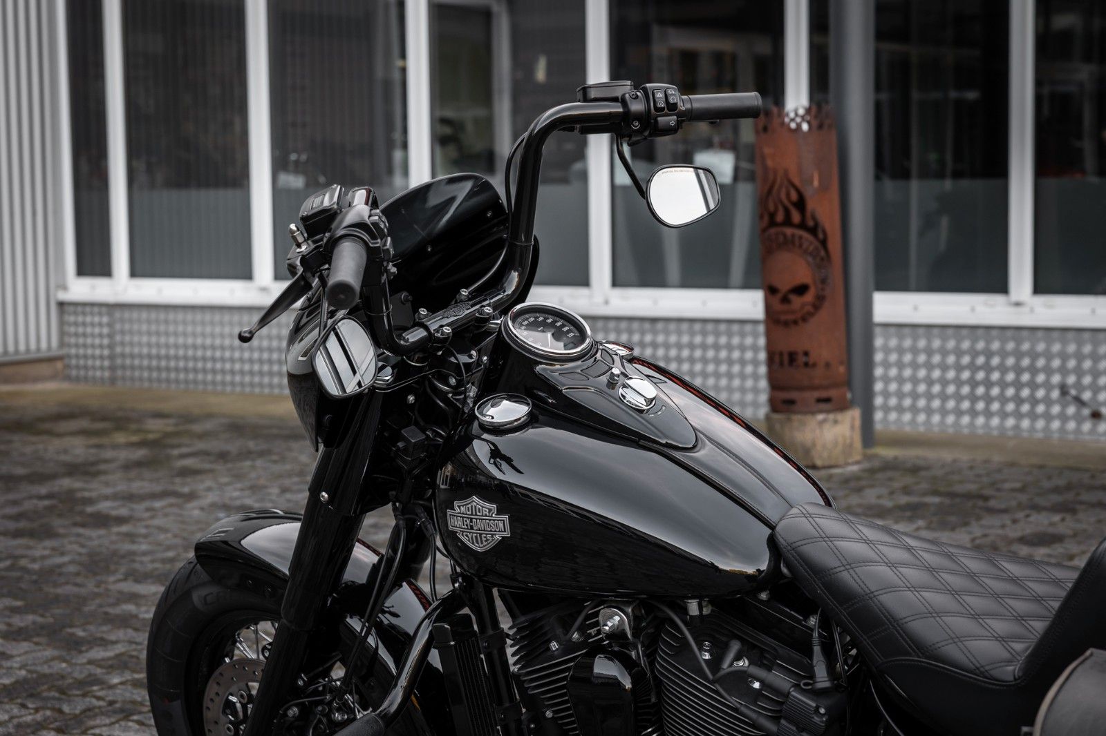 Fahrzeugabbildung Harley-Davidson FLSS SOFTAIL SLIM S 110 cui - Kesstech - Ape