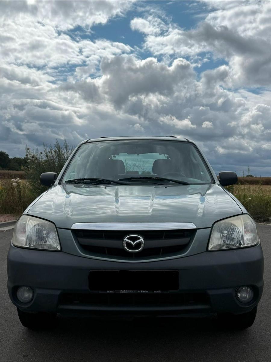 Mazda Tribute 2005 — rear view