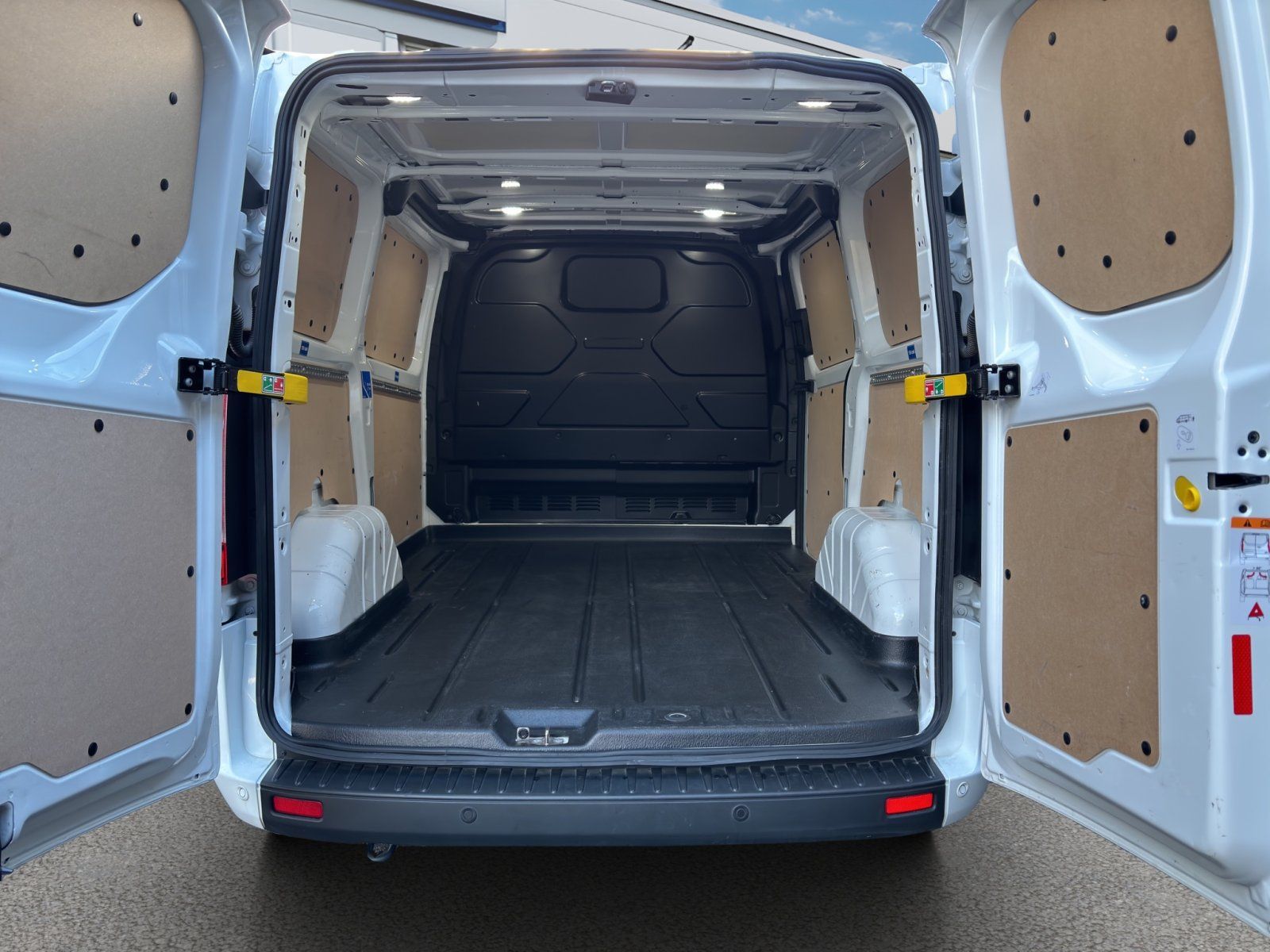 Fahrzeugabbildung Ford Transit Custom 300 L1 Trend
