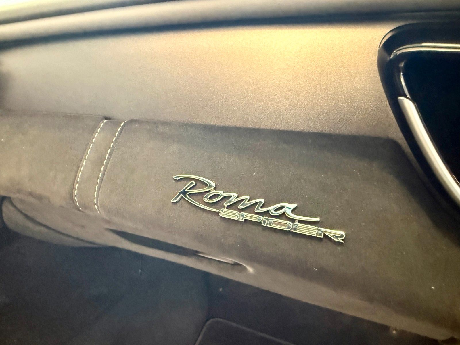 Fahrzeugabbildung Ferrari Roma Spider "SpecialColor"/JBL /Matrix /ACC/PPF
